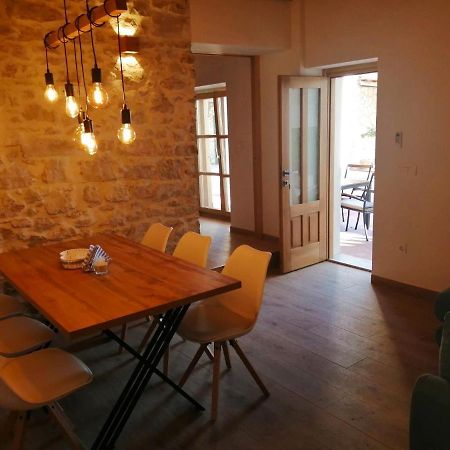 Apartments Dalmatian Stone House Turanj Luaran gambar
