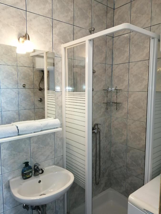 Apartments Dalmatian Stone House Turanj Luaran gambar