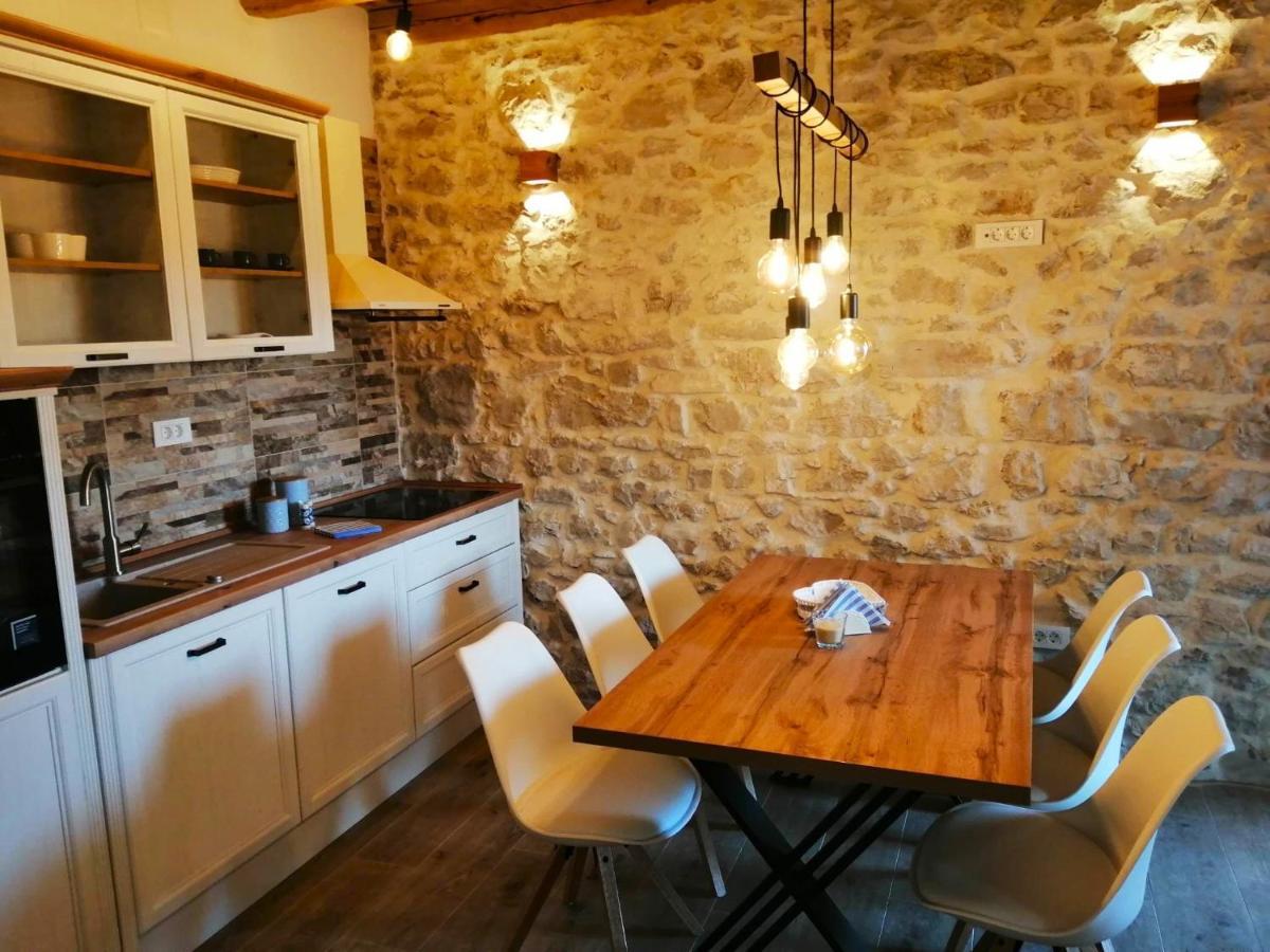 Apartments Dalmatian Stone House Turanj Luaran gambar
