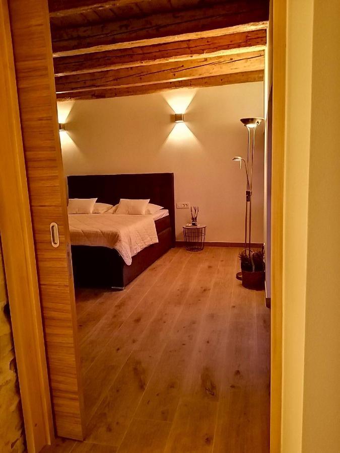 Apartments Dalmatian Stone House Turanj Luaran gambar