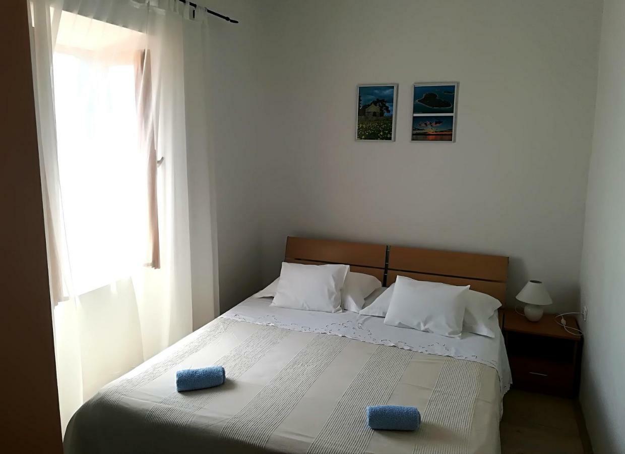 Apartments Dalmatian Stone House Turanj Luaran gambar