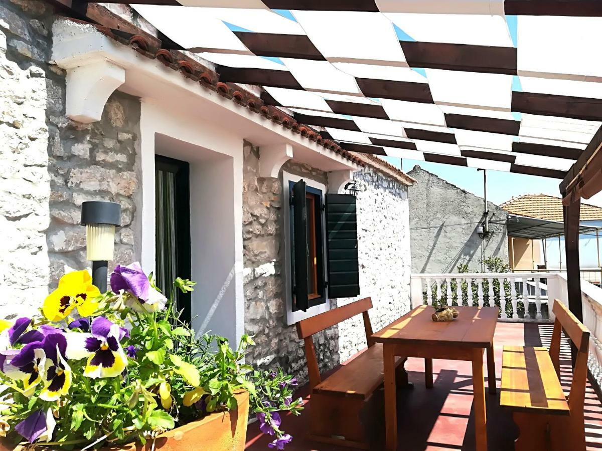 Apartments Dalmatian Stone House Turanj Luaran gambar